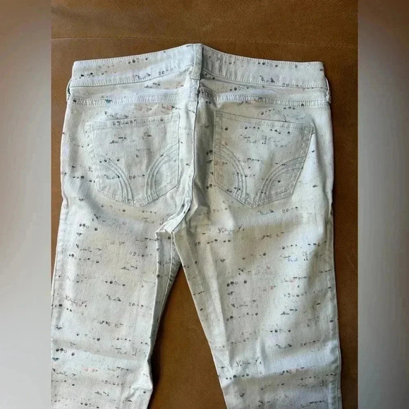 Girls Splatter Hollister Jeans Size 7 Over 24.5” Inseam - Picture 7 of 7